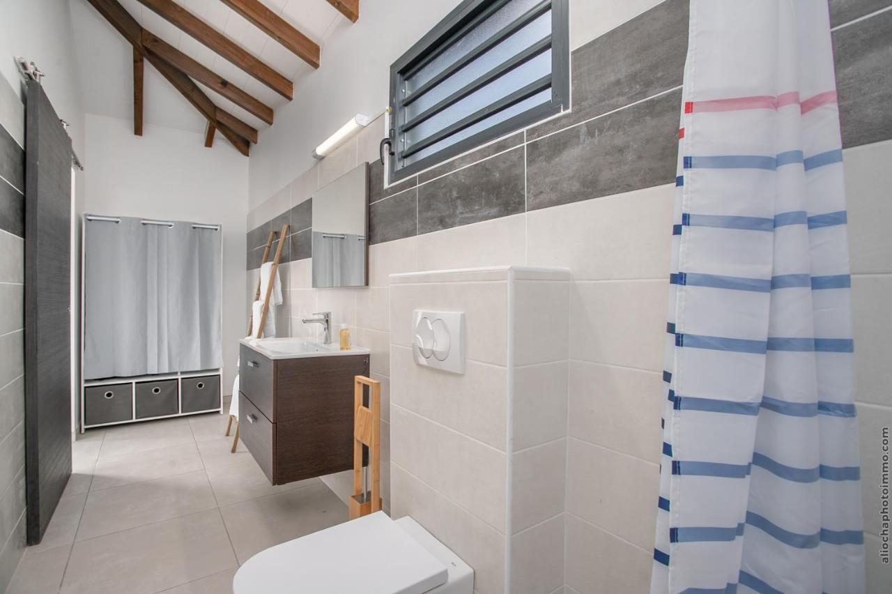 Bungalow Pom 1, Piscine, A 5 Min Des Plages Le Vauclin Exteriör bild